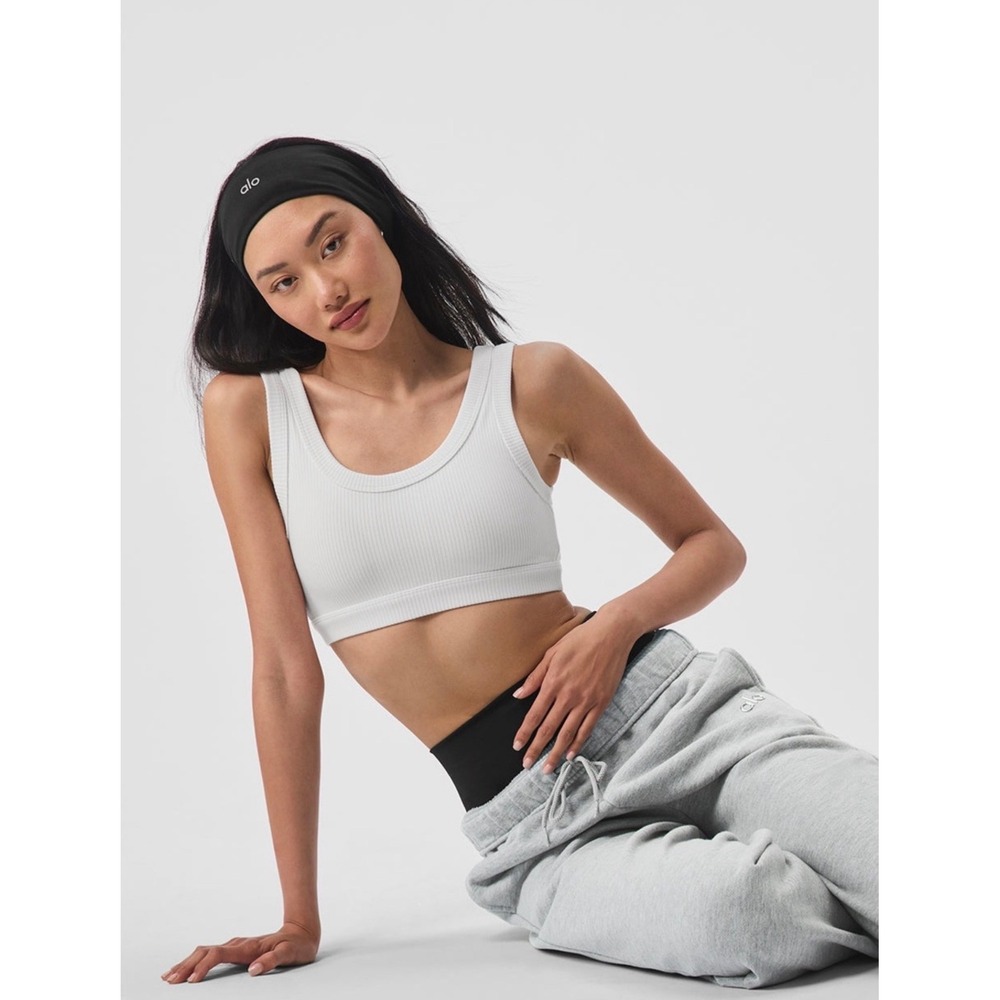 Alo Yoga Wellness Bra White Ribbed Scoop Neck Sports Bra Size M - Picture 5 of 12
